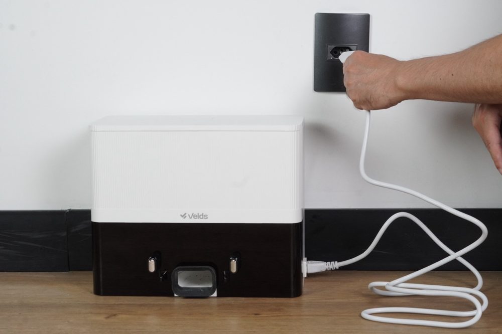 Connect the dock and charge